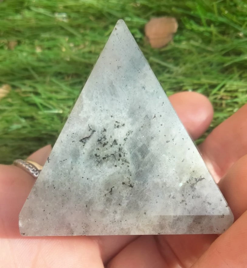 Pyramide Labradorite